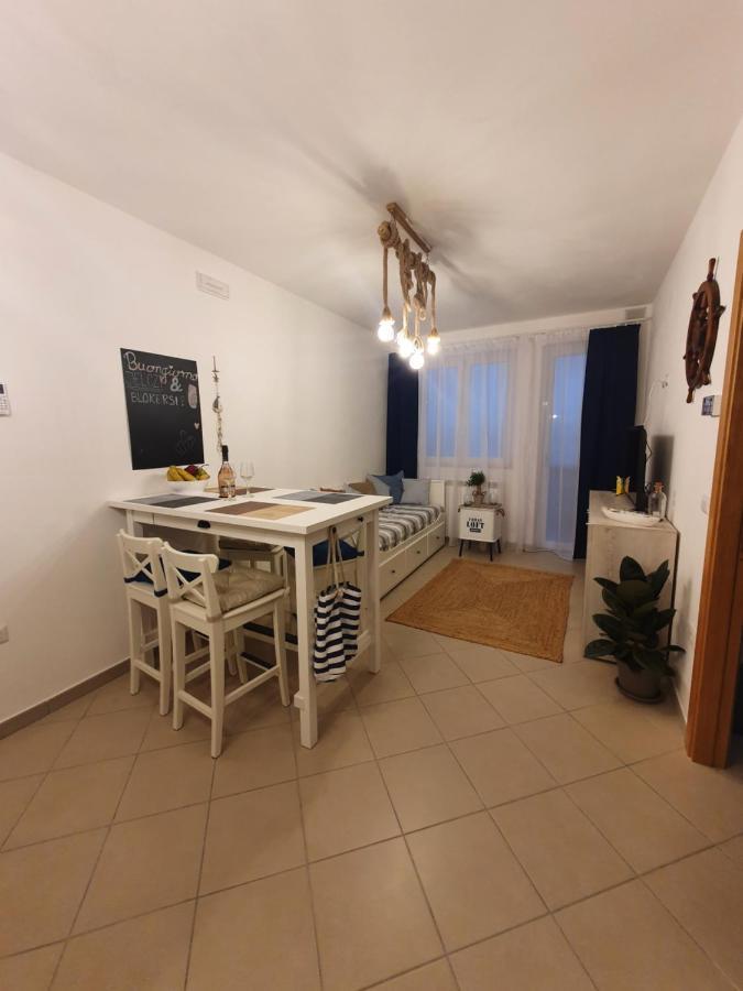 אלבה אדריאטיקה Bella Alba Apartment On The Beach מראה חיצוני תמונה