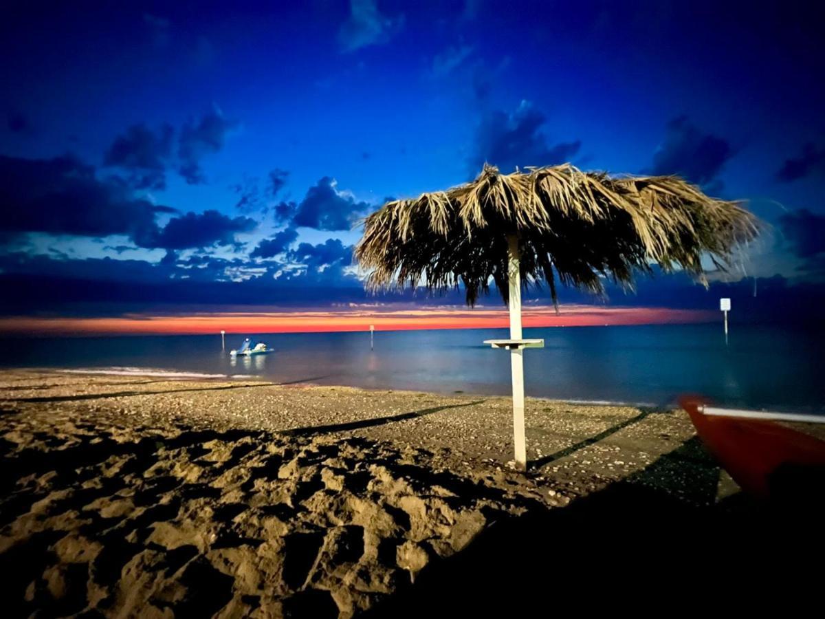 אלבה אדריאטיקה Bella Alba Apartment On The Beach מראה חיצוני תמונה