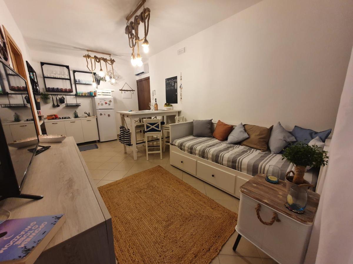אלבה אדריאטיקה Bella Alba Apartment On The Beach מראה חיצוני תמונה